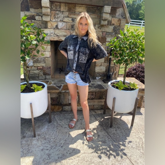 Mineral Washed Thermal Top - Picture 3 of 4